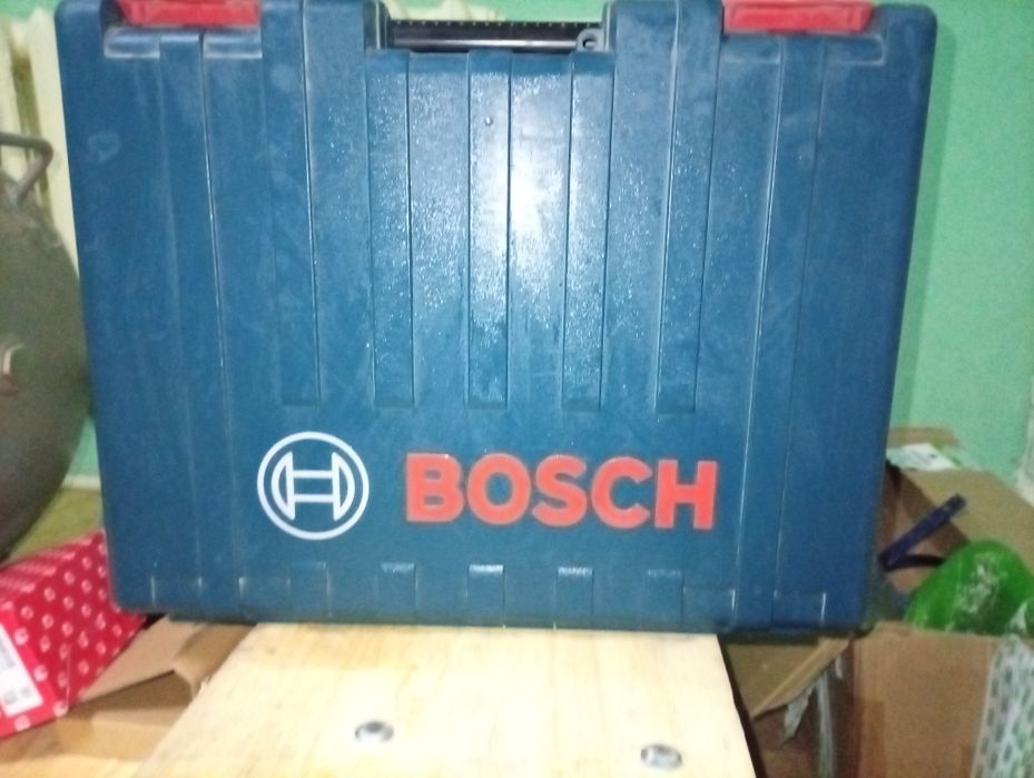 Продам перфоратор bosh оригинал