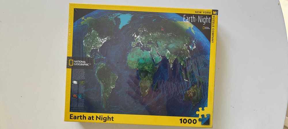 Puzzle sigilat 1000 piese – Harta glob Earth at Night