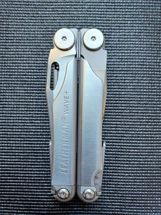 Vand multitool Leatherman Wave+ nou cu teaca de nylon