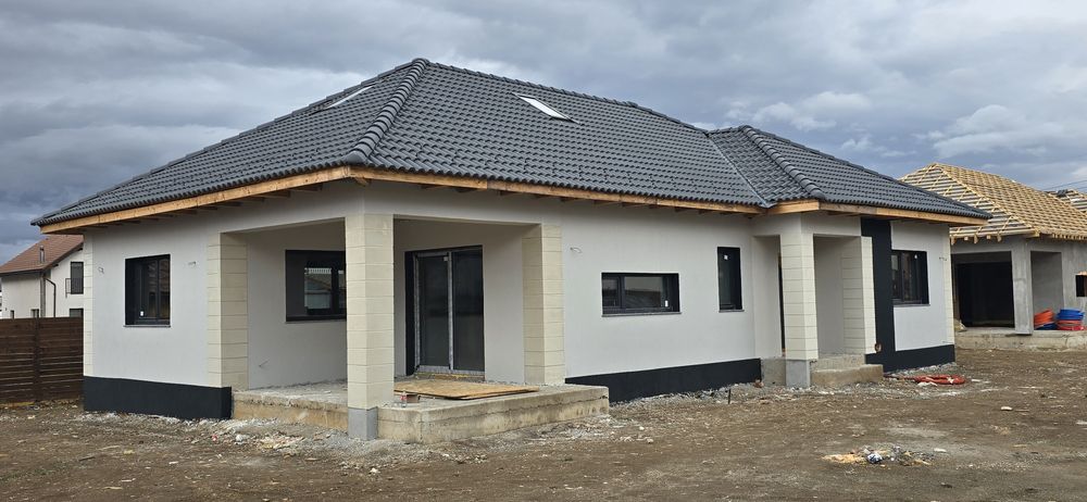 Casa parter la cheie 120mp util, teren 500mp, curte amenajata si pavaj