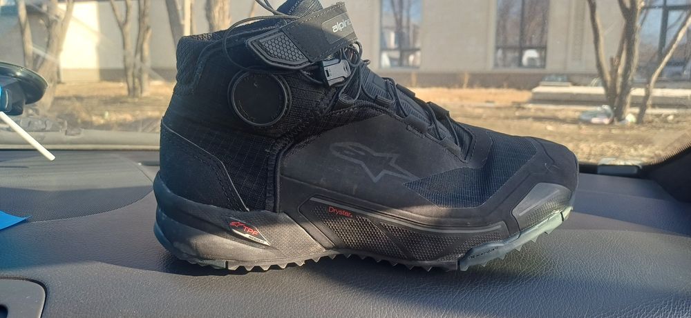 ботинки Alpinestars CR-X Drystar черного цвета.