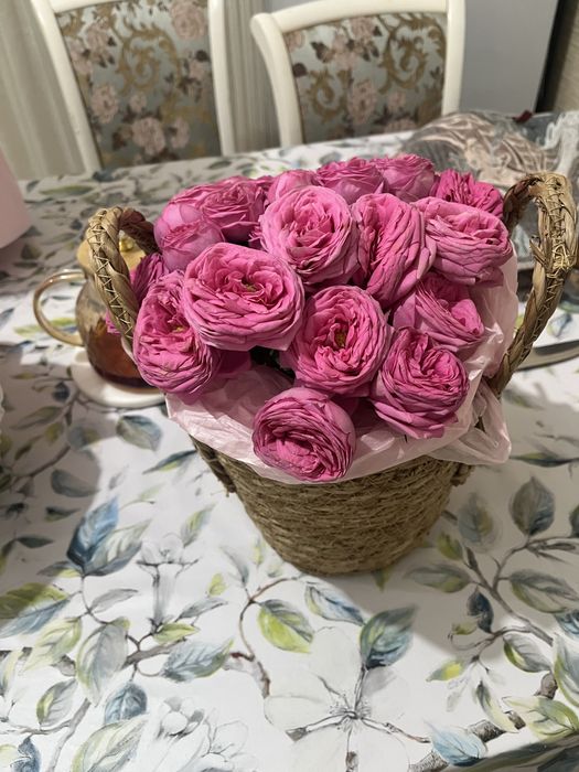 Букеты цветов сегодняшние срочно продам