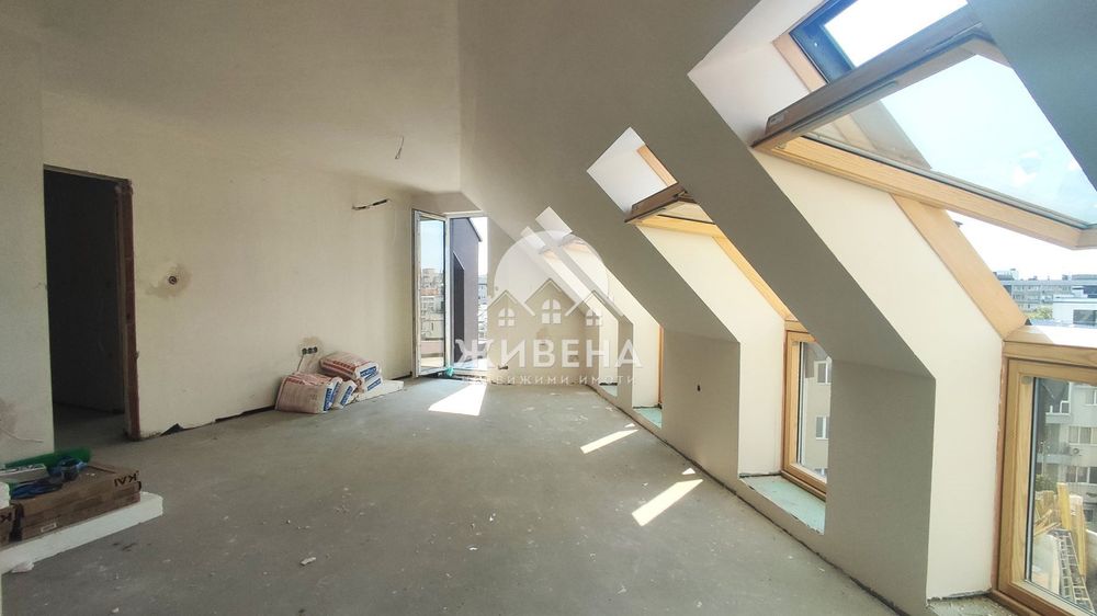 Продава се Тристаен апартамент в Варна, Базар Левски - 97 кв.м за 2393 €/кв.м - Снимка #3