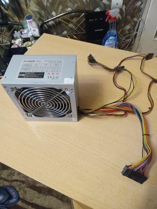 Захранване за компютър ATX 550W
Захранване за компютър ATX 550W
Захран