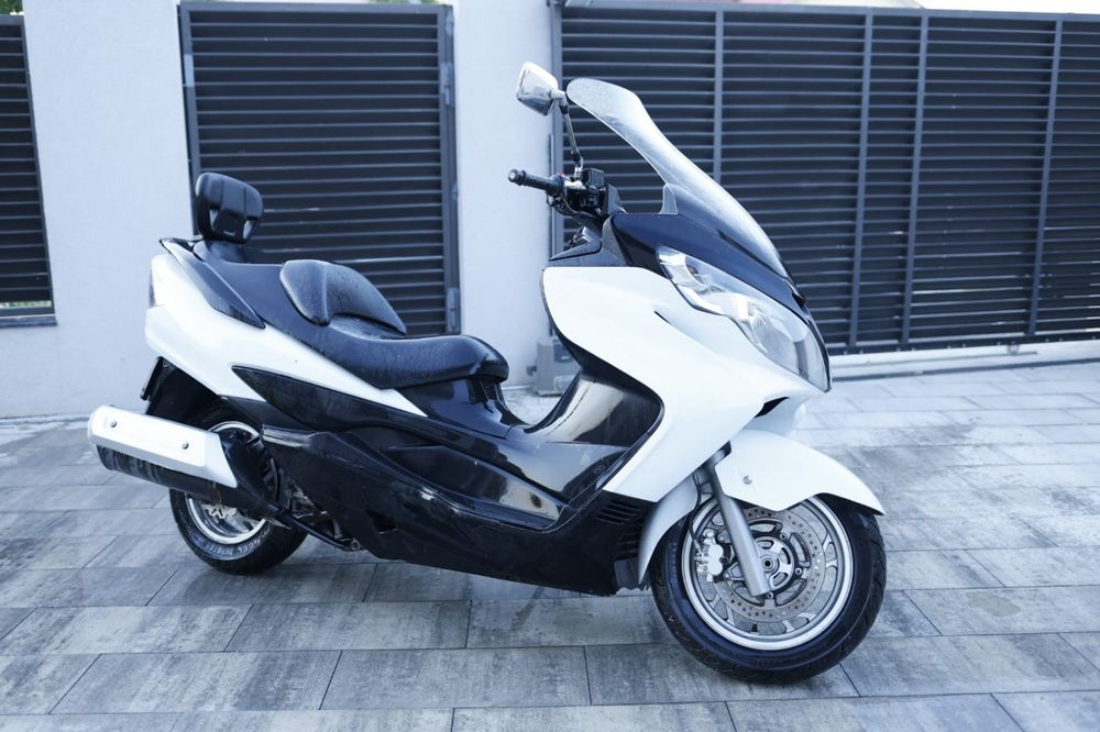 Suzuki Burgman 400
