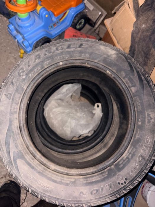 Шины продаётся б/у зимний