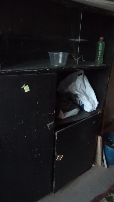 Отдам даром старую мебель