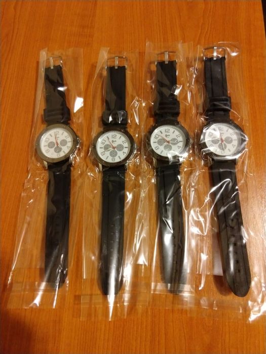 Ceas bărbătesc nou