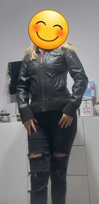 Only естествена кожа, черно Л, кафяво С размер.Всяко по 15 лв.