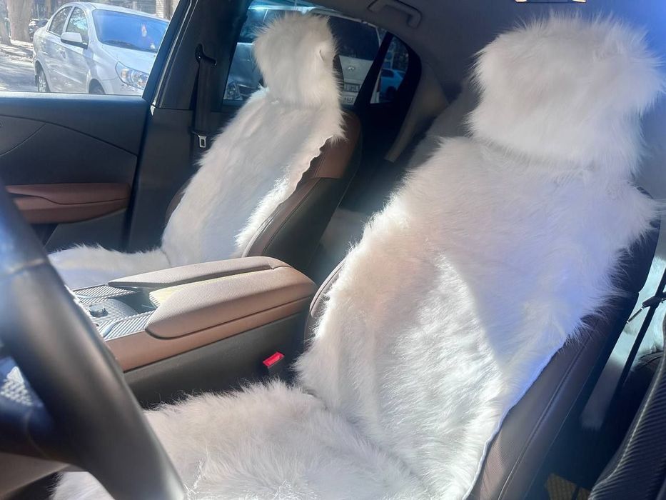 Mixli, yumshoq, chiroyli naketkalar