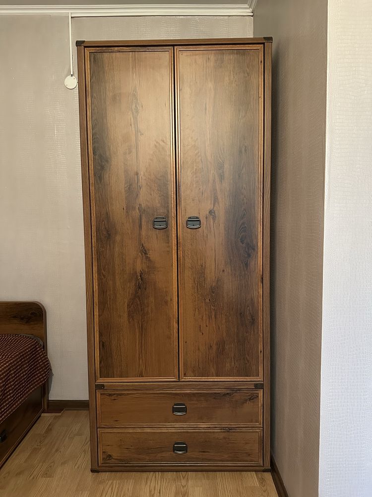 Шкаф и кровать продается