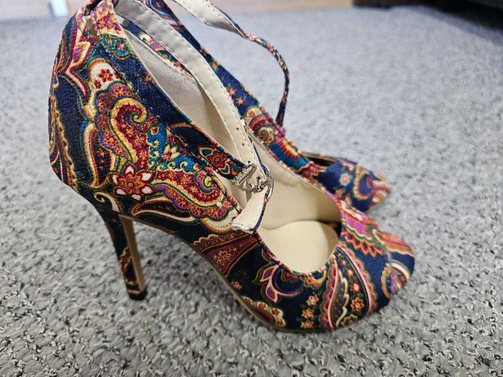 Pantofi eleganti NOU