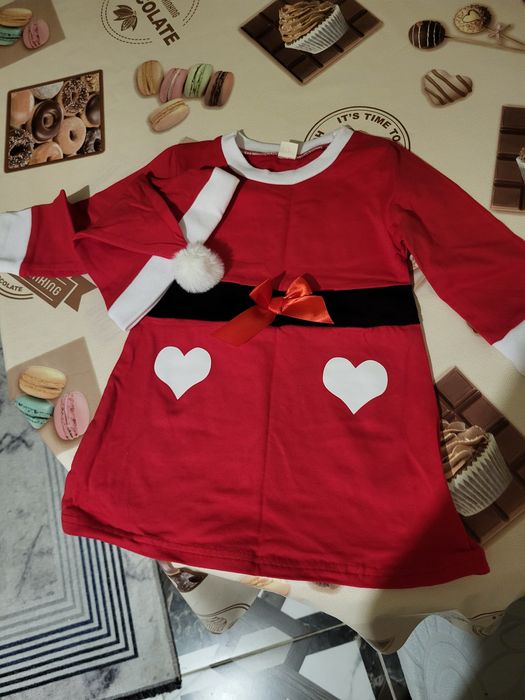 Продам новое новогоднее платье для девочки