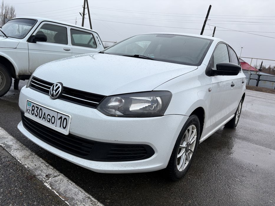 Продам фольцваген поло 2014 год обьем 1,6