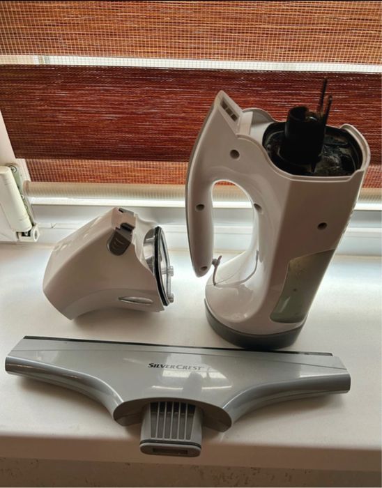 Defect - Aspirator de ferestre, cu acumulator