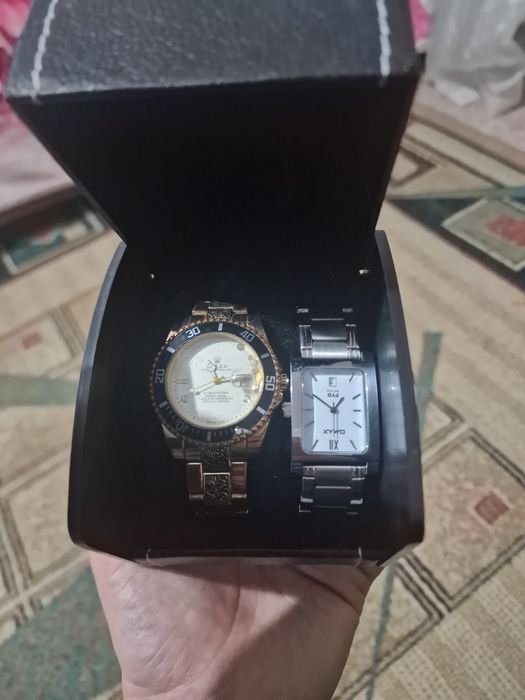 Продам часы 2 вместе