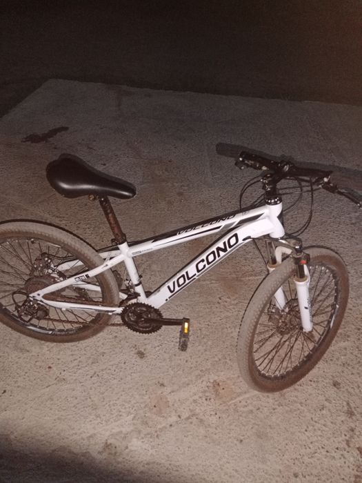 Продаю Скоростной велосипед 25000тг торг есть