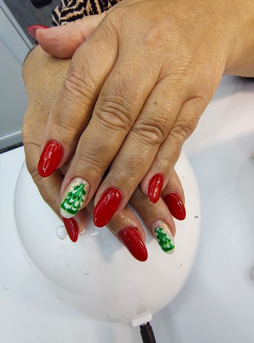 Gene  si unghii cu gel