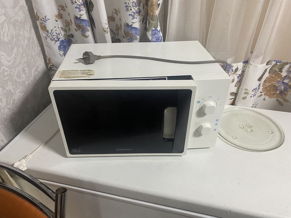 Продам микроволновую печь