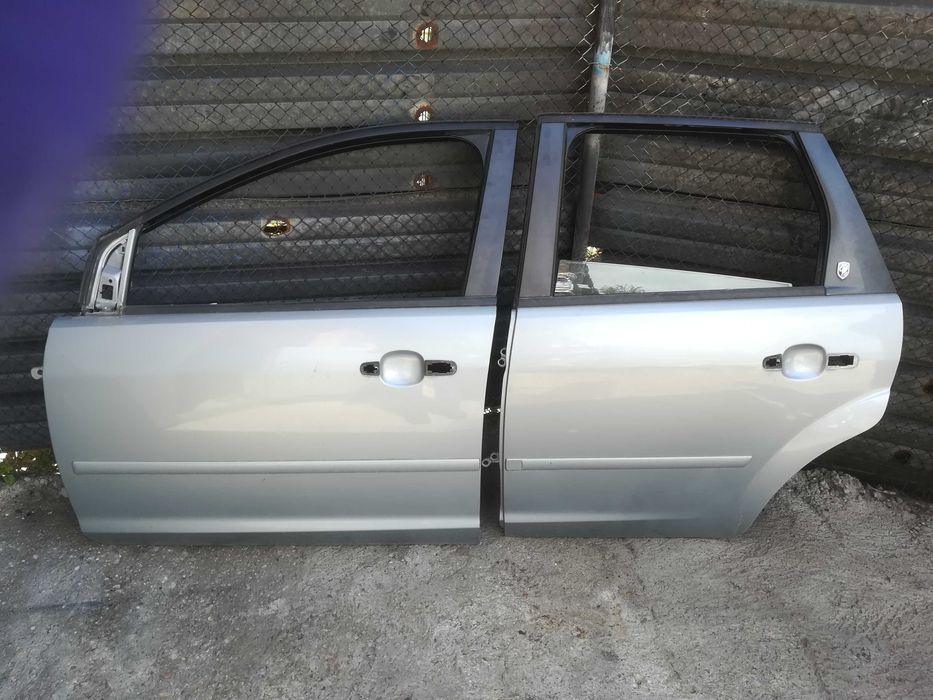 Врати Ford Focus MK2 Форд Фокус МК2 ( врата лява дясна )