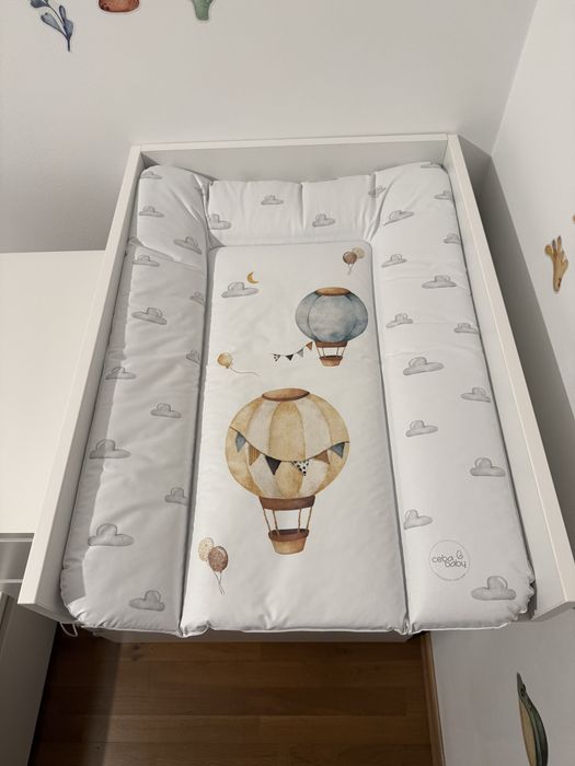 Masa de infasat/schimbat alba din lemn pentru comoda Ikea Malm 48