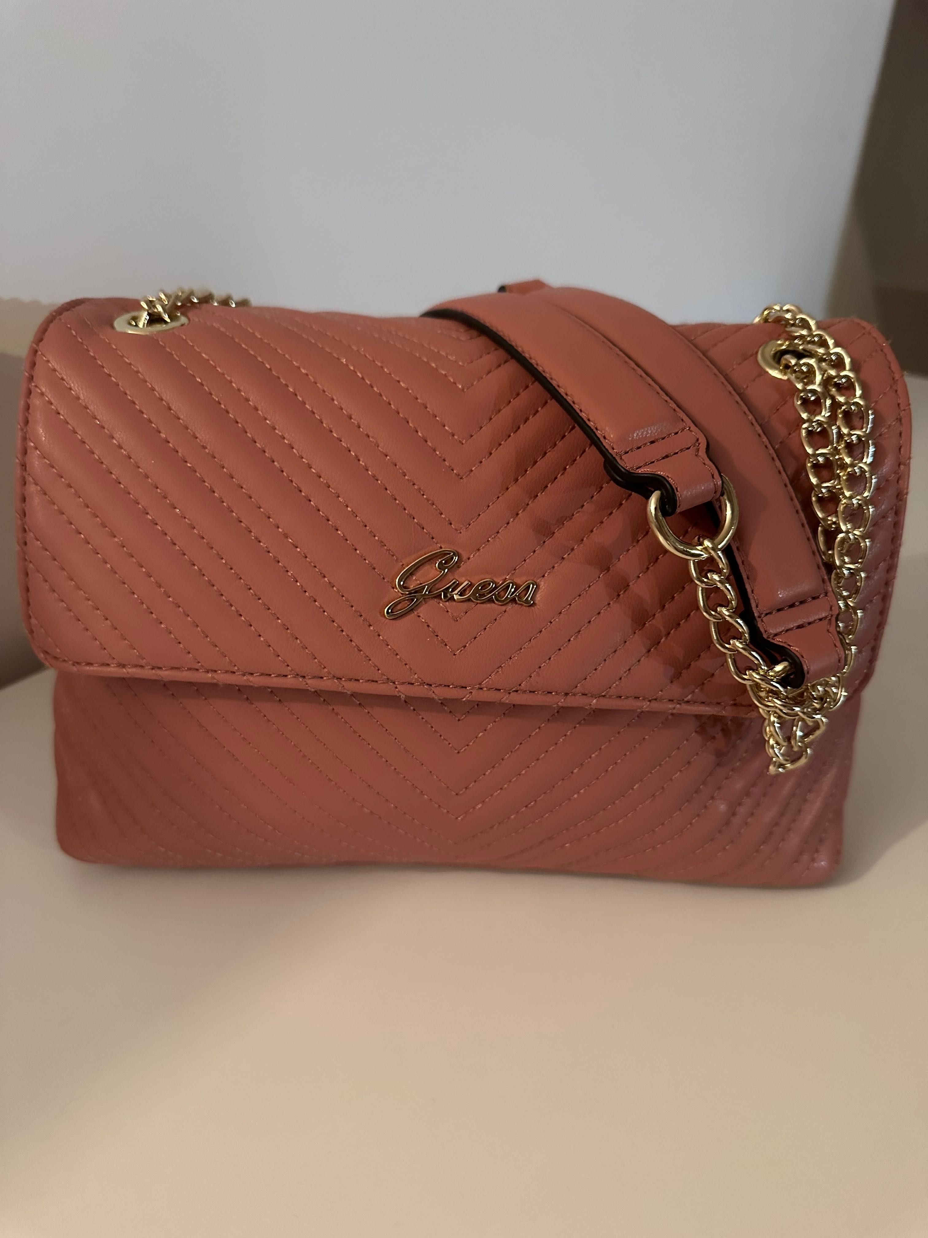 Чанта Guess чисто нова не носена