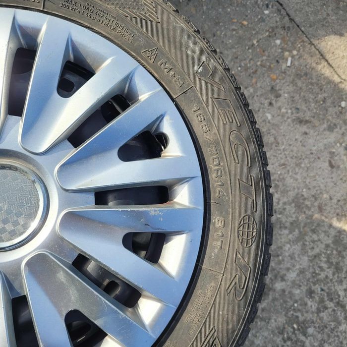 Jent & Anvelope Auto 165 70R14 81T