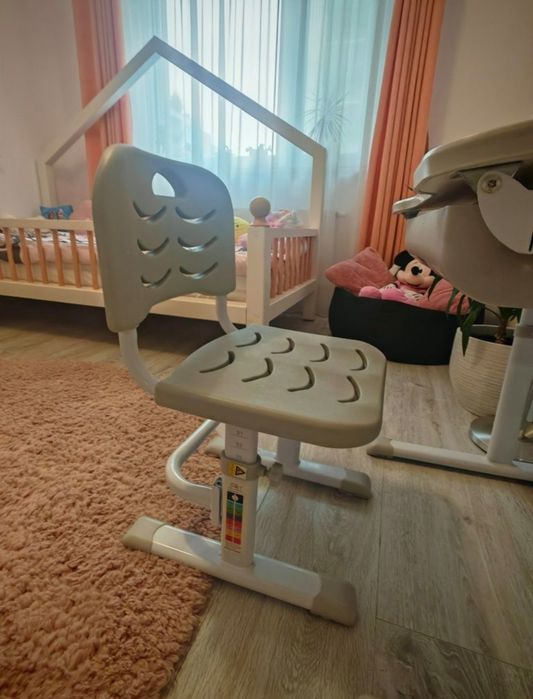 Vând birou copii grădiniță, clasa 1, clasa a2a