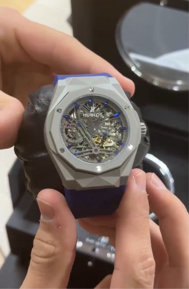 Часы Hublot новые на гарантии