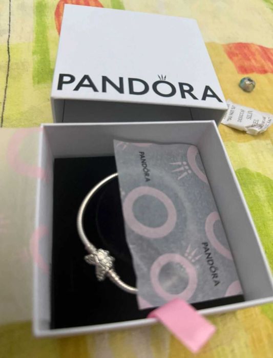 Vând Brățară Pandora cu 2 charm-uri