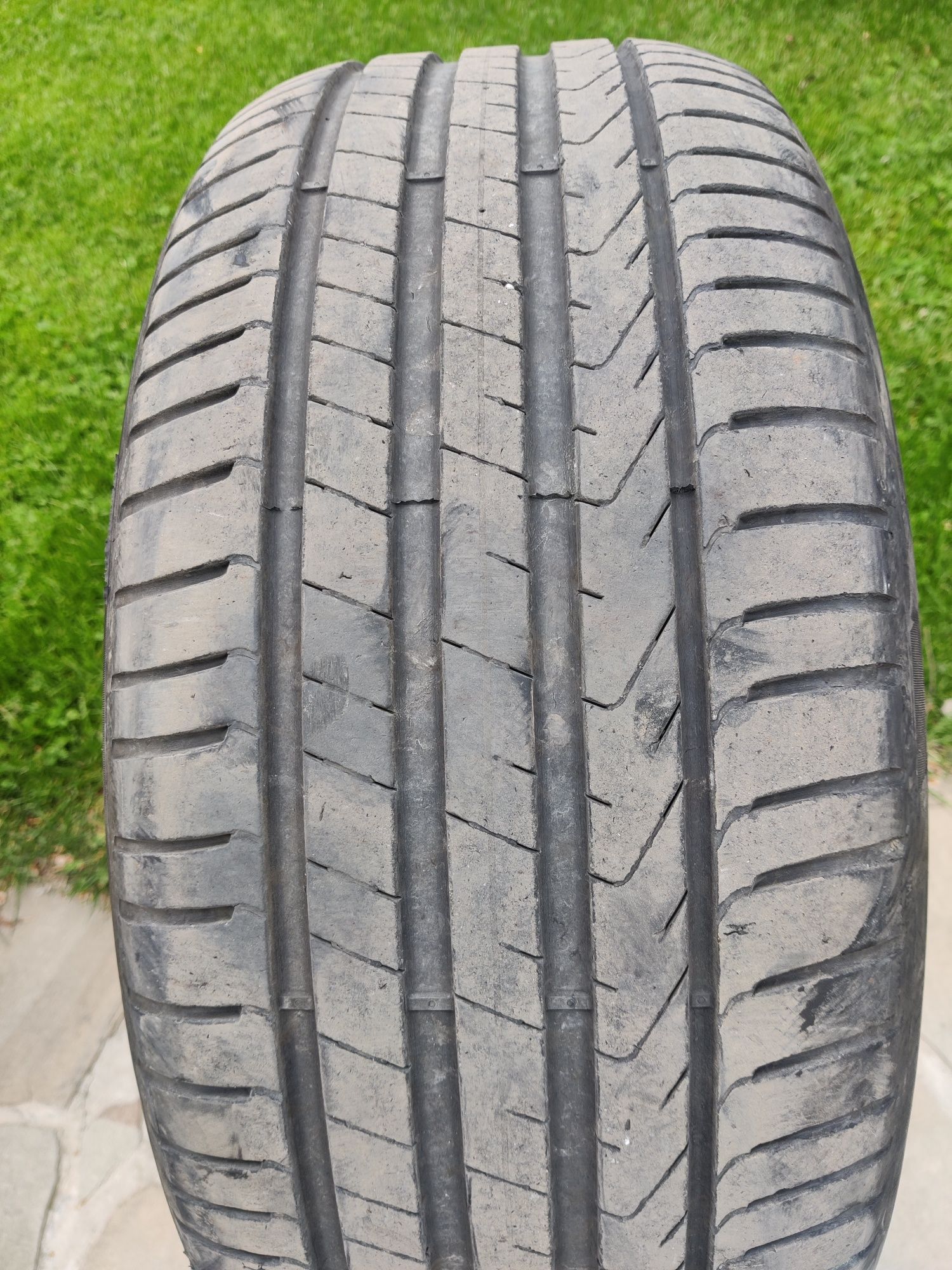 Pirelli 245 45 18