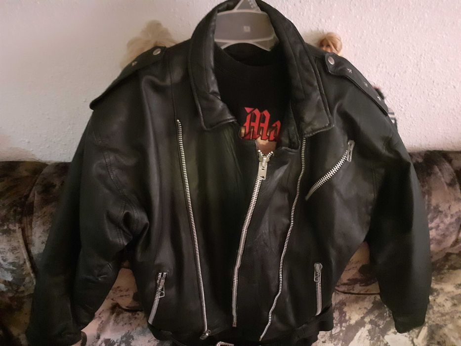 Geaca din piele noua de rocker