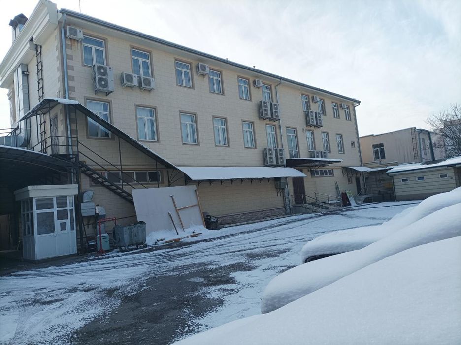 Сдается в аренду отдельно стоящее 4-х этажное здание, 1450 КВ.м