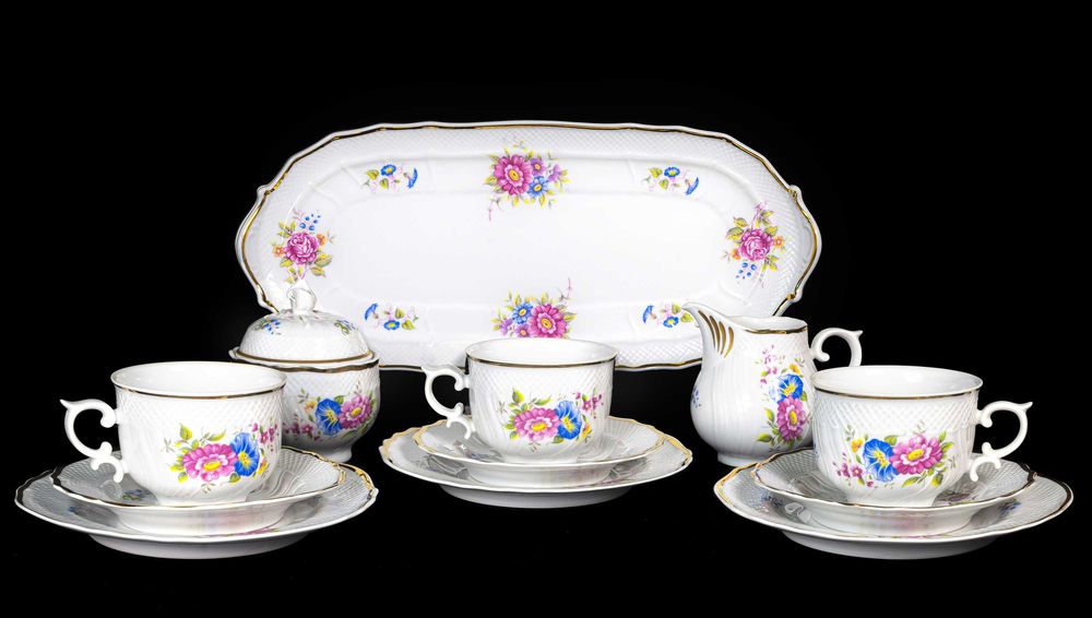 Сервиз за трима от Hollóháza.