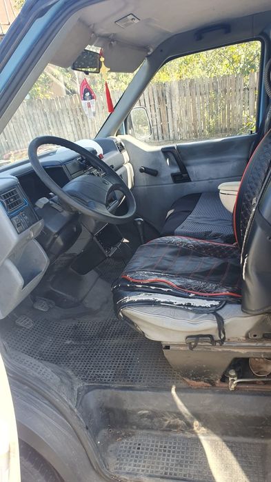 DE VÂNZARE T4
An fabricaț