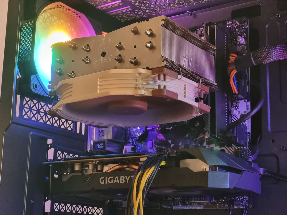 Геймърски Компютър/Ryzen 7 5700X/16GB RAM/SSD-512GB/RTX 2060 GDDR6X