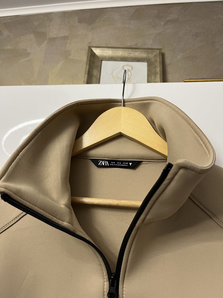 Jacheta Zara S cu guler înalt