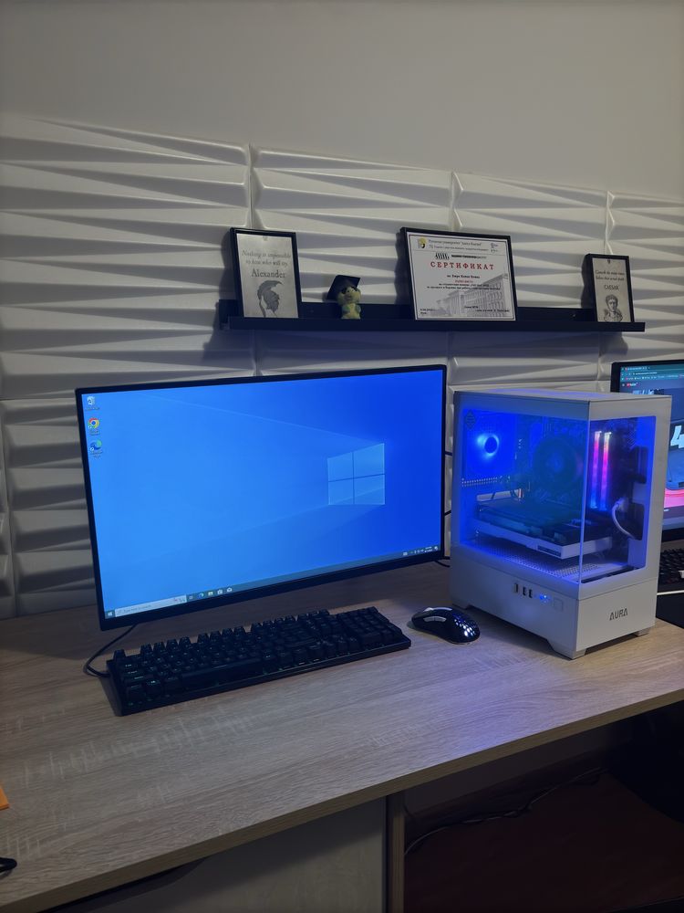 Бял геймърски компютър Ryzen 3600, RX 6600 8gb, 16 Ram, 512 SSD, 500w