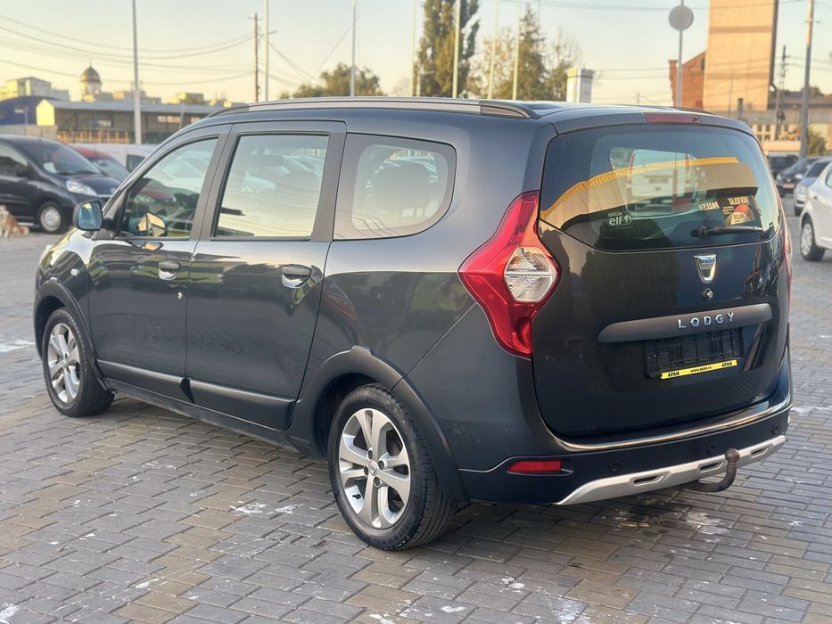 Vand Dacia Lodgy Stepway 2016,5 locuri,navi,ac,1.2 benzina 4 pistoane,