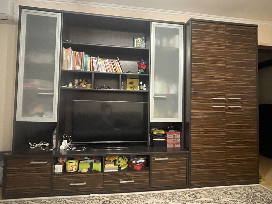 Шкаф 350*50см продам