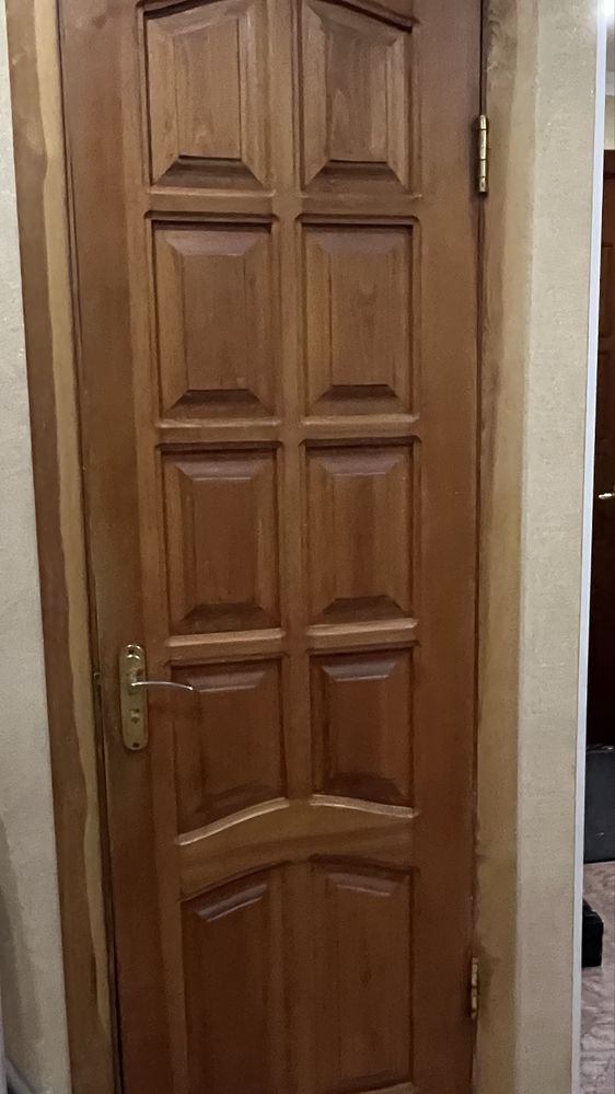Продам двери б/у