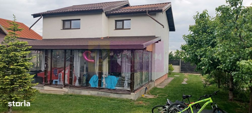 Săbăreni, casă 2011, P+M 4 camere + dependințe, curte 500 mp