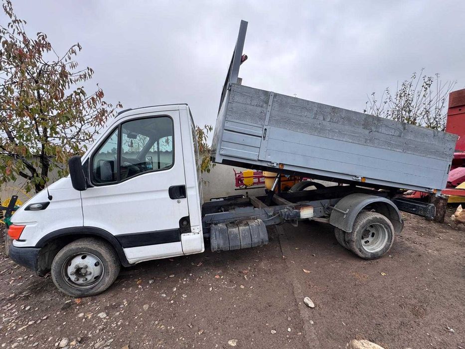 Iveco Daily 2006 basculare electrica 3 parti