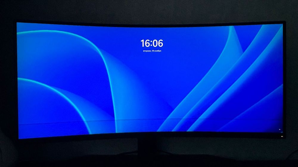 Продам Xiaomi Mi Curved Gaming
Monitor 34Б/y