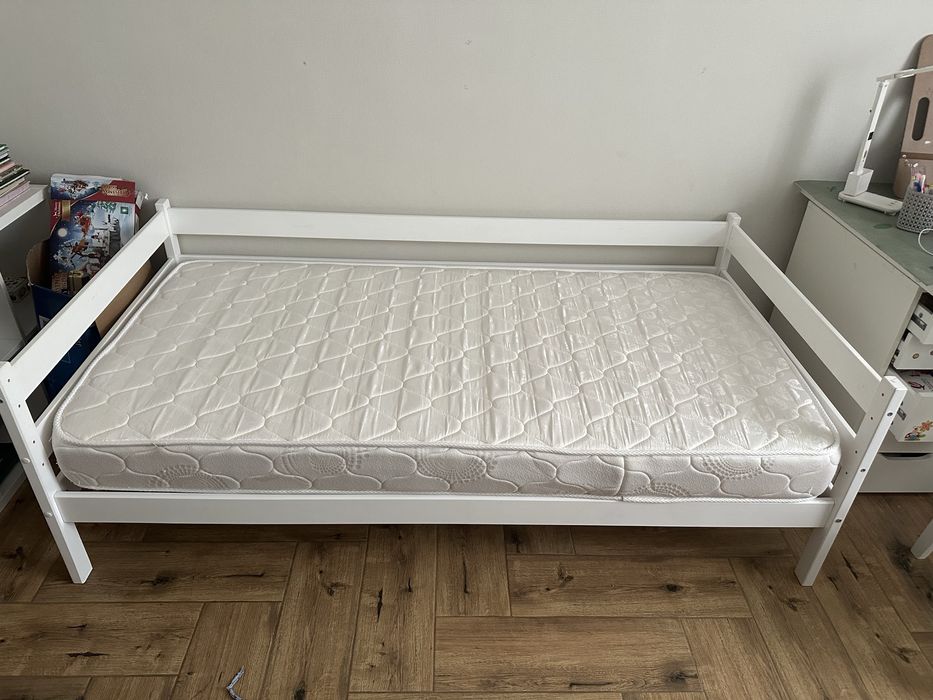 Кровать детская 90*180 с матрасом