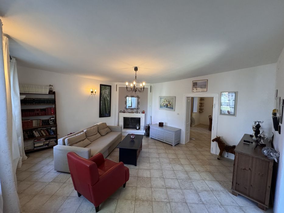 Casa individuala+atelier+casuță anexa independenta