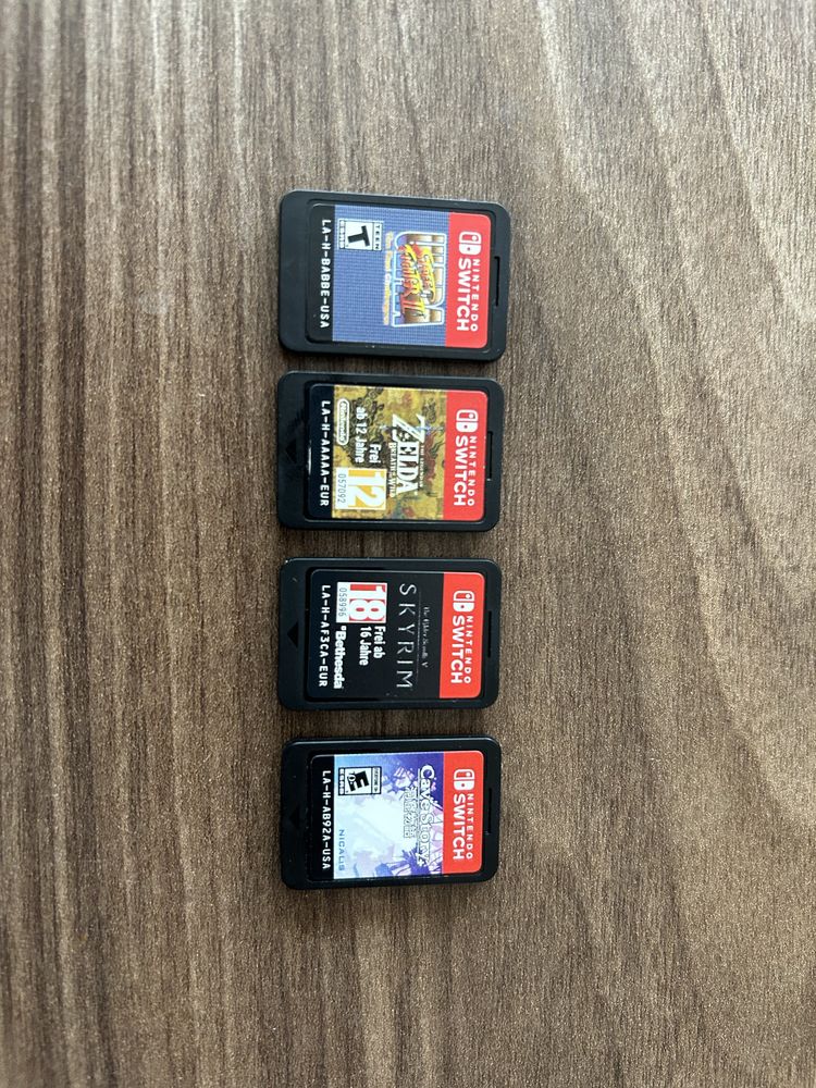 Продавам 4 игри за Nintendo Switch