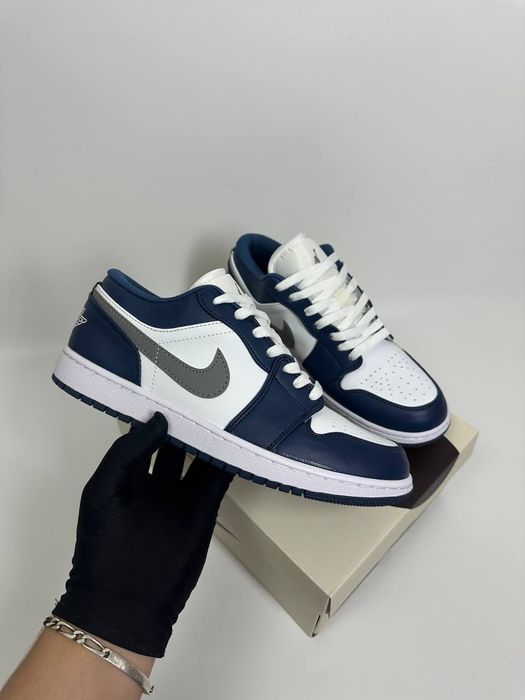 Кроссовки Nikeee