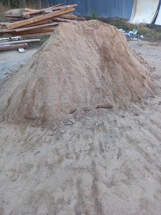 Продам балласт песок. Немного.