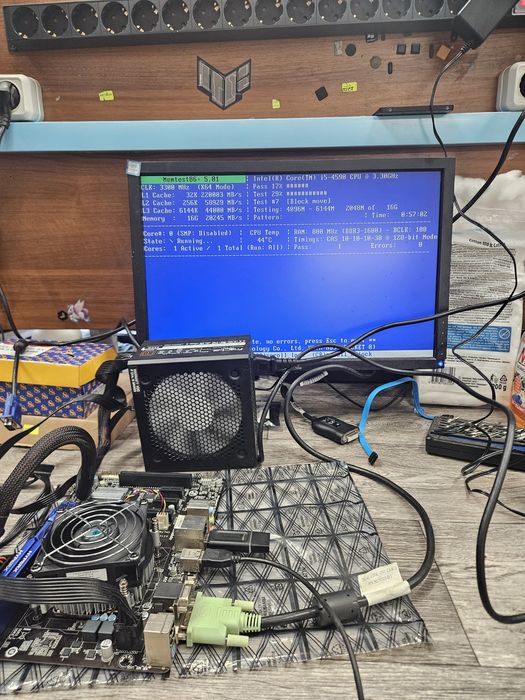 Дънна платка GIGABYTE GA-H97M-HD3 Socket 1150/ Intel I5 4590/ 16gb RAM